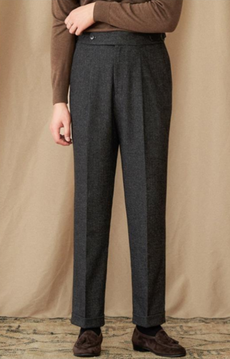 Spodnie z zakładkami